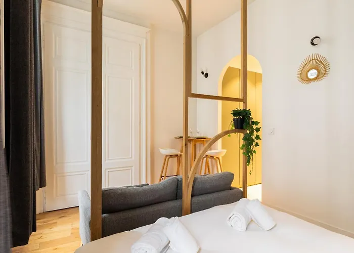 Dify Nid Douillet - Bellecour Апартаменты *